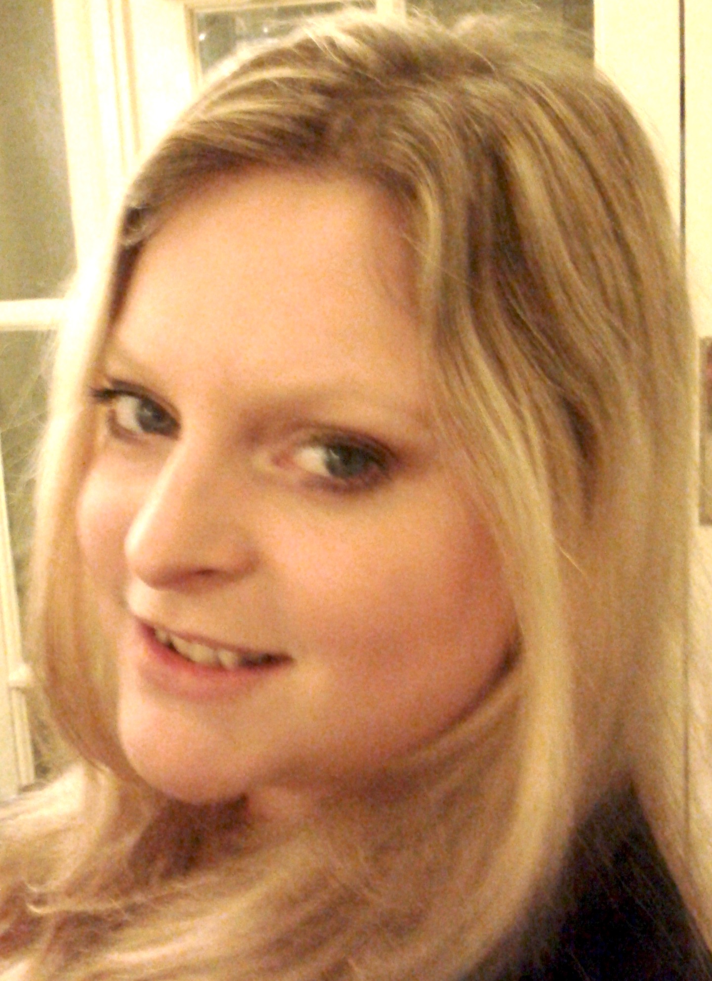 Interview with the No.1 Female Graphic Designer on DesignCrowd - inspiral from the UK!